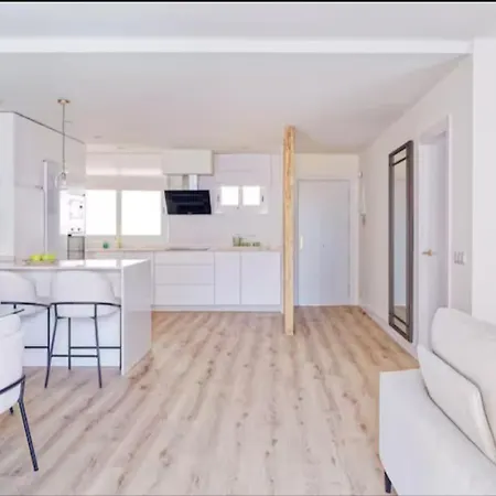 Elegante Completamente Nuevo Apartament *
