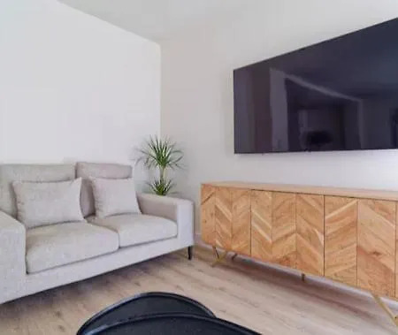 Elegante Completamente Nuevo Apartment Fuengirola