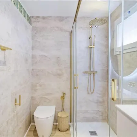 Elegante Completamente Nuevo Apartment Fuengirola