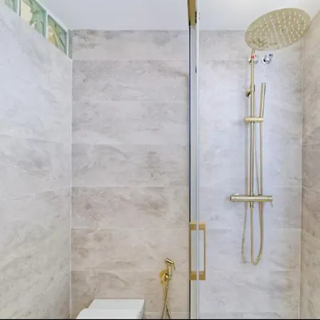 Elegante Completamente Nuevo * فوينخيرولا